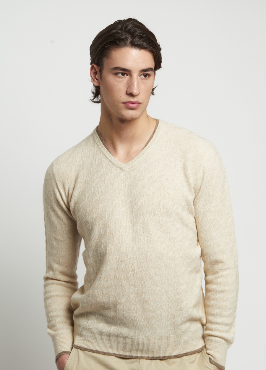 The Cashmere Jumper Reimagined: Style, Substance & Seasonless Elegance