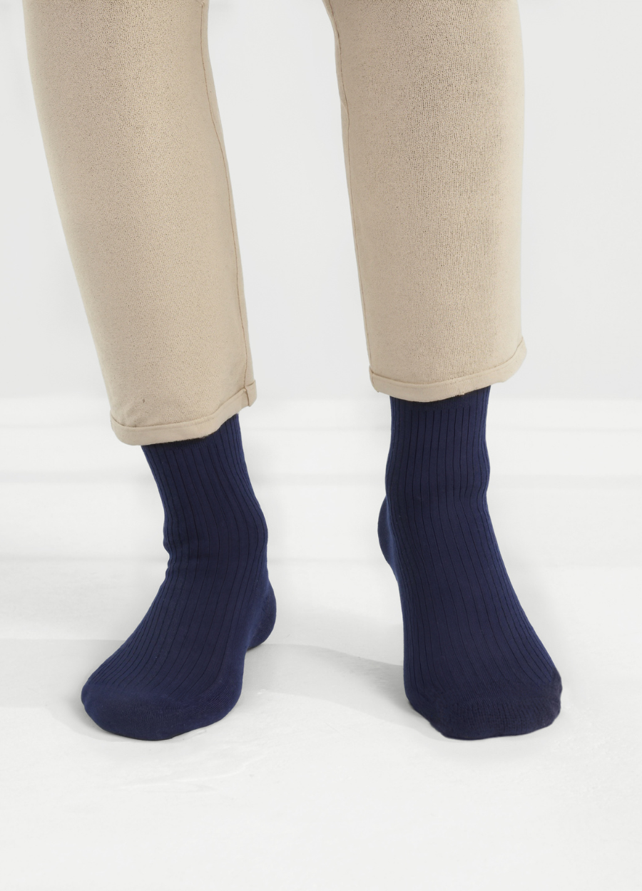 Denner cashmere Ribbed Socks in Black, view 2