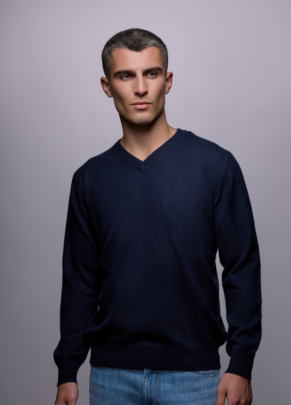 Denner men's V-neck cashmere jumper in Navy, front view on model