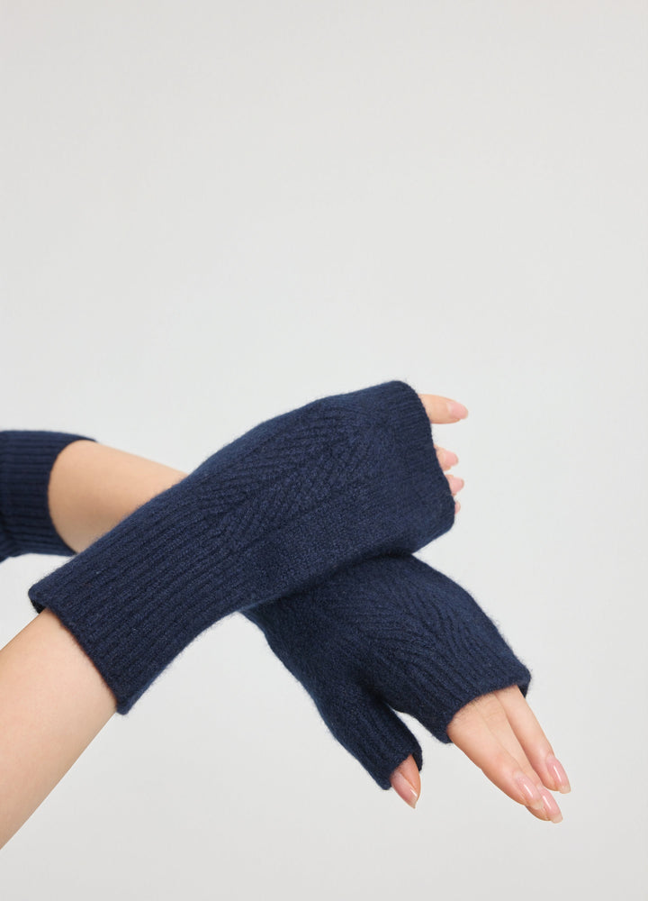 Cashmere Cable Wristwarmers