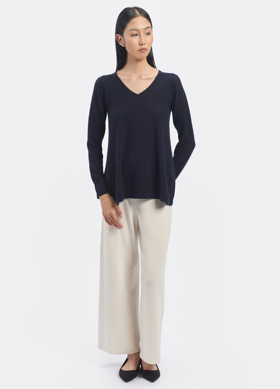 Denner women's cashmere V-Neck Tunic (Classic Colours) in Navy, view 2
