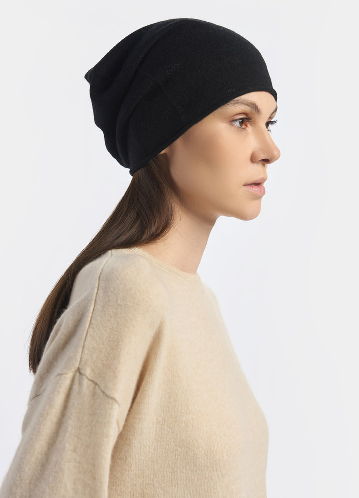 Denner cashmere Knitted Hat (Classic Colours) in Black