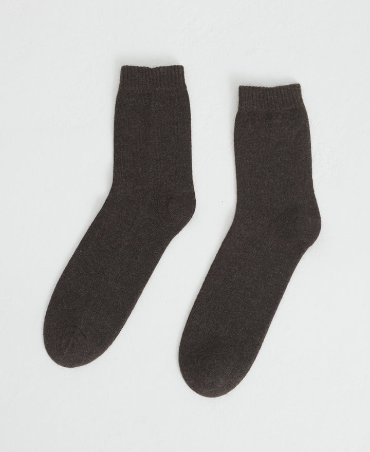 Denner cashmere Socks in Khaki, view 2
