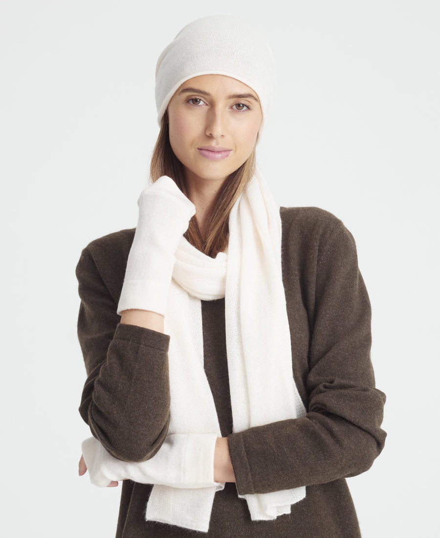 Denner cashmere Knitted Hat (Classic Colours) in White, view 2