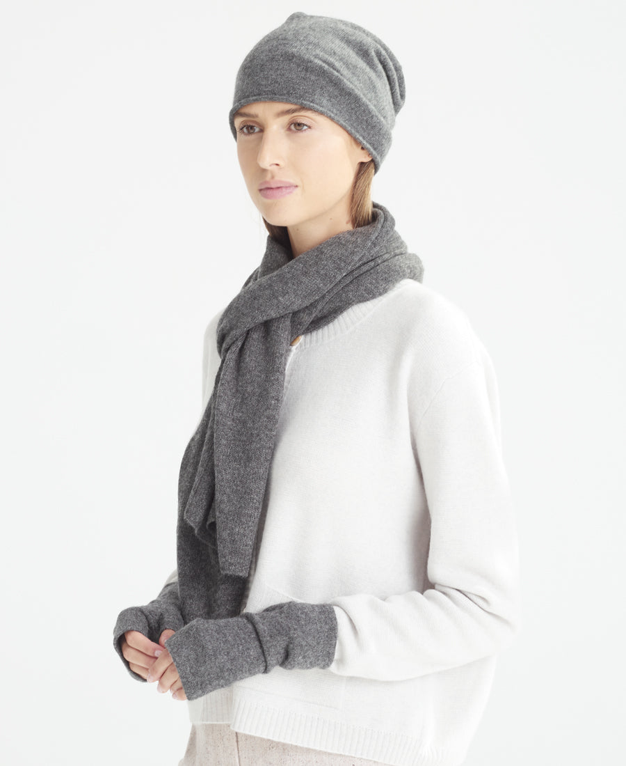 Denner cashmere Knitted Hat (Classic Colours) in Derby Grey, view 3