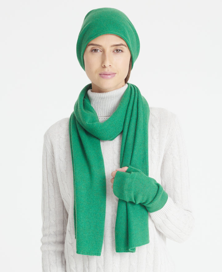 Denner cashmere Knitted Hat (Classic Colours) in Grass, view 3