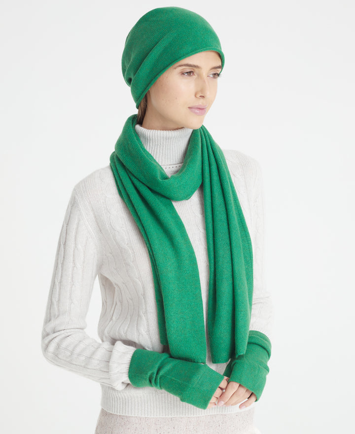 Denner cashmere Knitted Hat (Classic Colours) in Grass, view 4