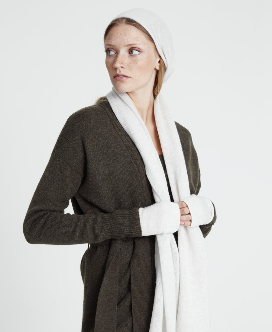 Denner cashmere Knitted Hat (Classic Colours) in Haze, view 2