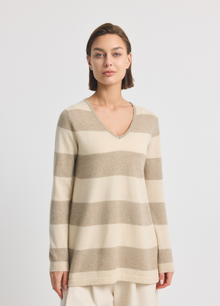 Cashmere Golders Vee