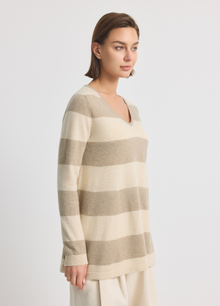 Cashmere Golders Vee